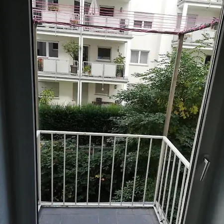 Privatroom Small 5 Min From Railstation Accommodatie bij particulieren *